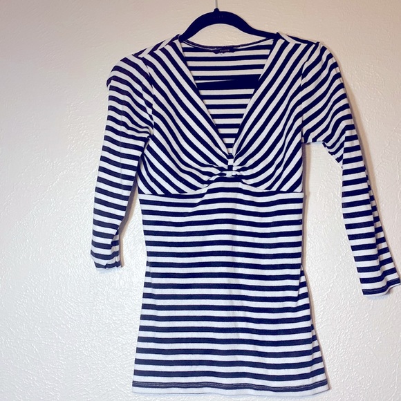 Guess stripe long sleeve top - Picture 1 of 2